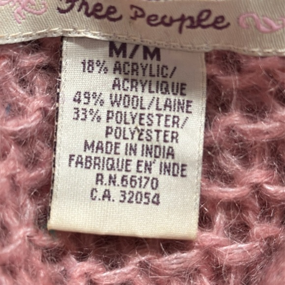 FREE PEOPLE Pink Cowl Neck Split Sweater Wool Size M S Fuzzy Knit Open Weave - Picture 7 of 8